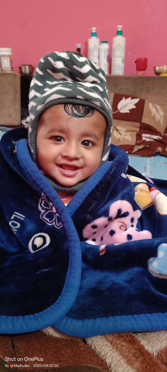 बहुत ठंडी है रे बाबा 
सब अपना-अपना ख्याल रखियों.....!!