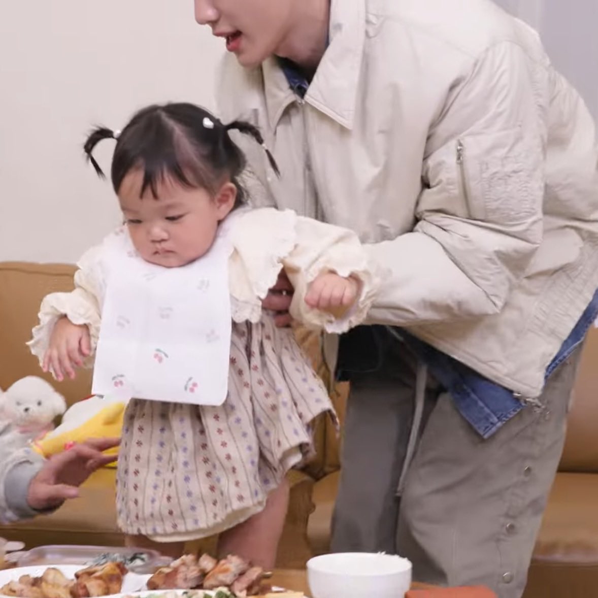 line ★★⁶⁵ tweet media