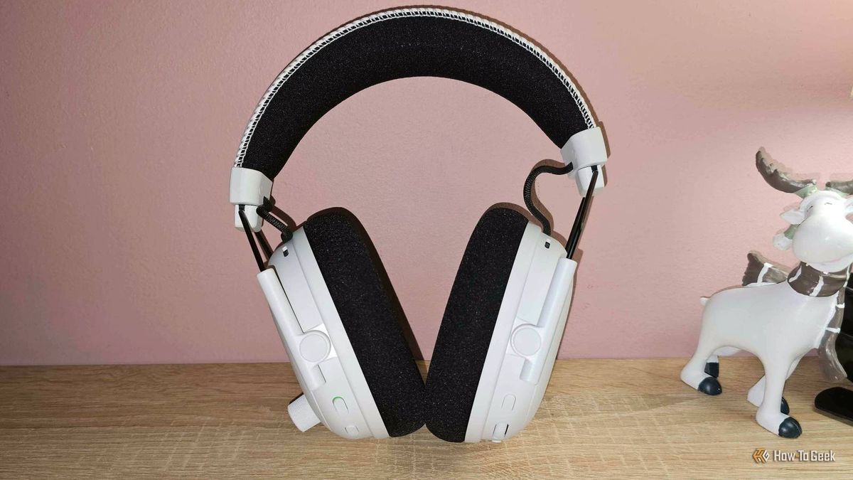 howtogeek's tweet image. I almost returned this $250 headset, but now it&apos;s my favorite of 2025
bit.ly/44WpUMj