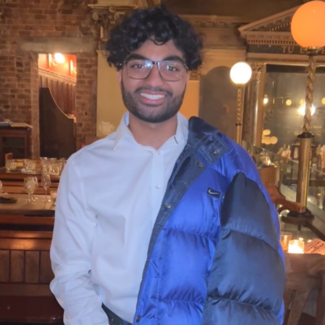 the_ddu's tweet photo. What's it like to study together on an integrated course at University of Liverpool?

We spoke to dental students, Sam, Libby and Aeesha, alongside dental therapy students, Lily  and Millie, to hear about their experience: https://t.co/B2cWSPGpnR https://t.co/SMOWZ6Q39c