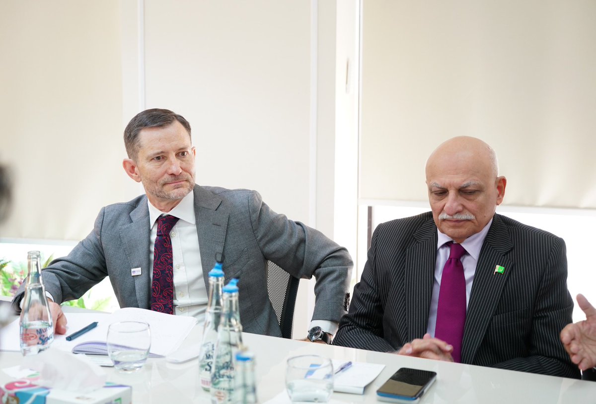 gtonstol's tweet photo. Honoured to receive the Secretary-General of @ioevoice, Mr Roberto Suárez Santos, at the ILO in Islamabad today.

Along with the leadership of the @efp_pak, we discussed efforts to strengthen the business environment in Pakistan to achieve sustainable &amp; responsible enterprises. https://t.co/YRJD4DffzV