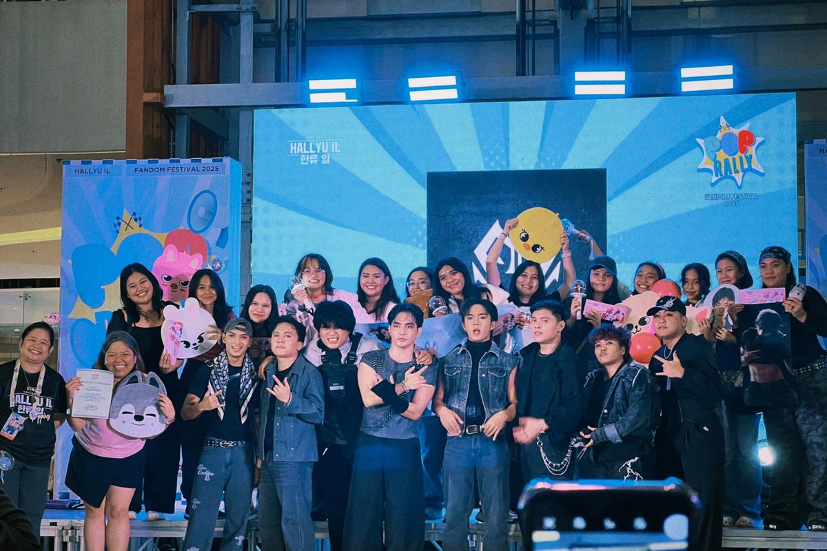 PL4NETSKZ's tweet photo. ✨#CEBUBESTAYS pulled up at Hallyu IL K-Wave Sundays and had the time of our lives! We came to enjoy, cheer, &amp; vibe with everyone — &amp; somehow ended up unexpectedly winning the Best Cheer Award!🏆 🎉

We were just having fun, but our dearest STAYS made everything even better 🙌🏻🥹 https://t.co/eqN1IMa19l
