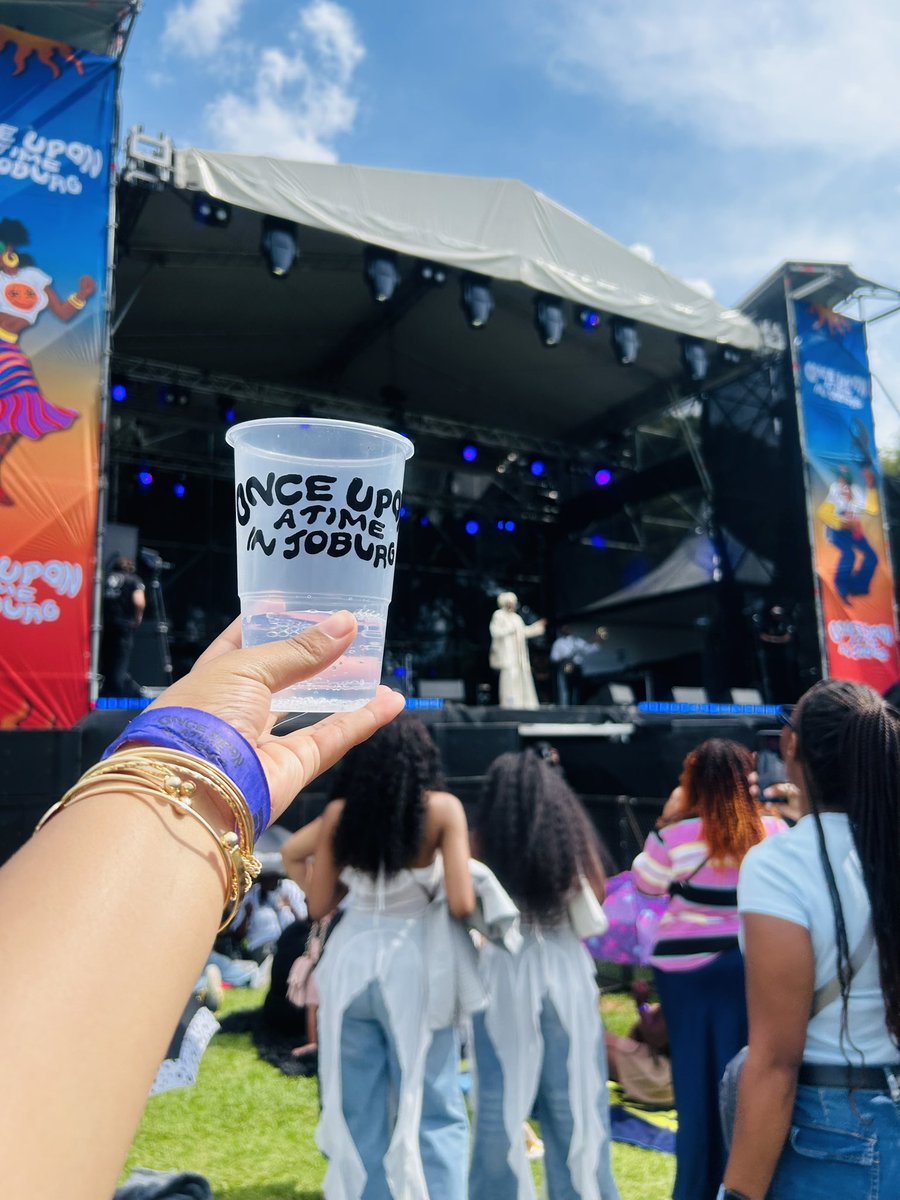 _Nomcebo95's tweet photo. I had so much fun…
#DVSN
#OnceUponATimeInJoburg https://t.co/uecivRi64s