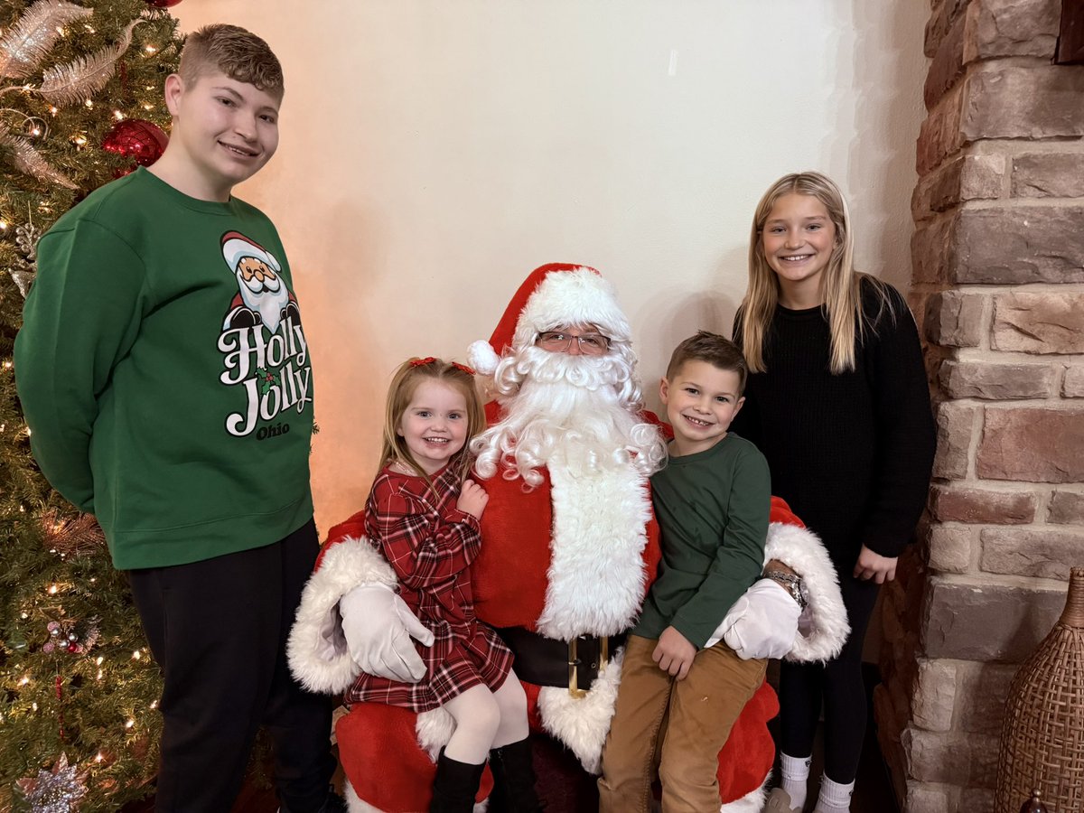 Lisa Engle tweet media