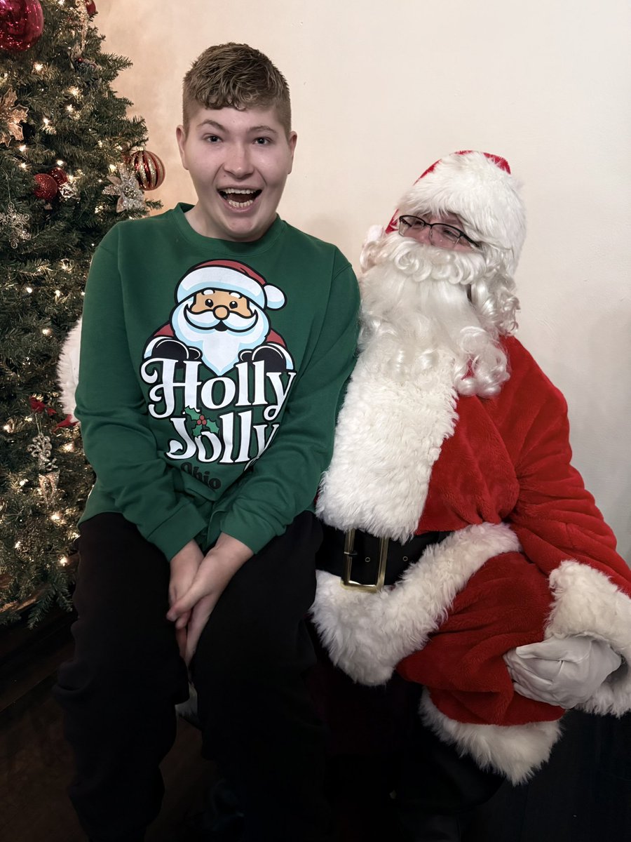 Lisa Engle tweet media