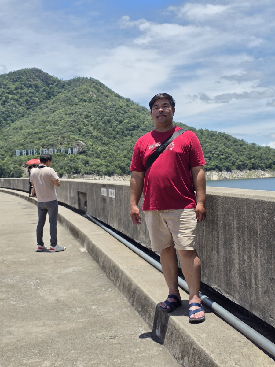 อย่าเล่นกับใจเลยครับคนดี 
รุ่นนี้เจ็บแล้วไม่จำถ้ายังไม่ตาย
#ผู้ชายหุ่นหมี