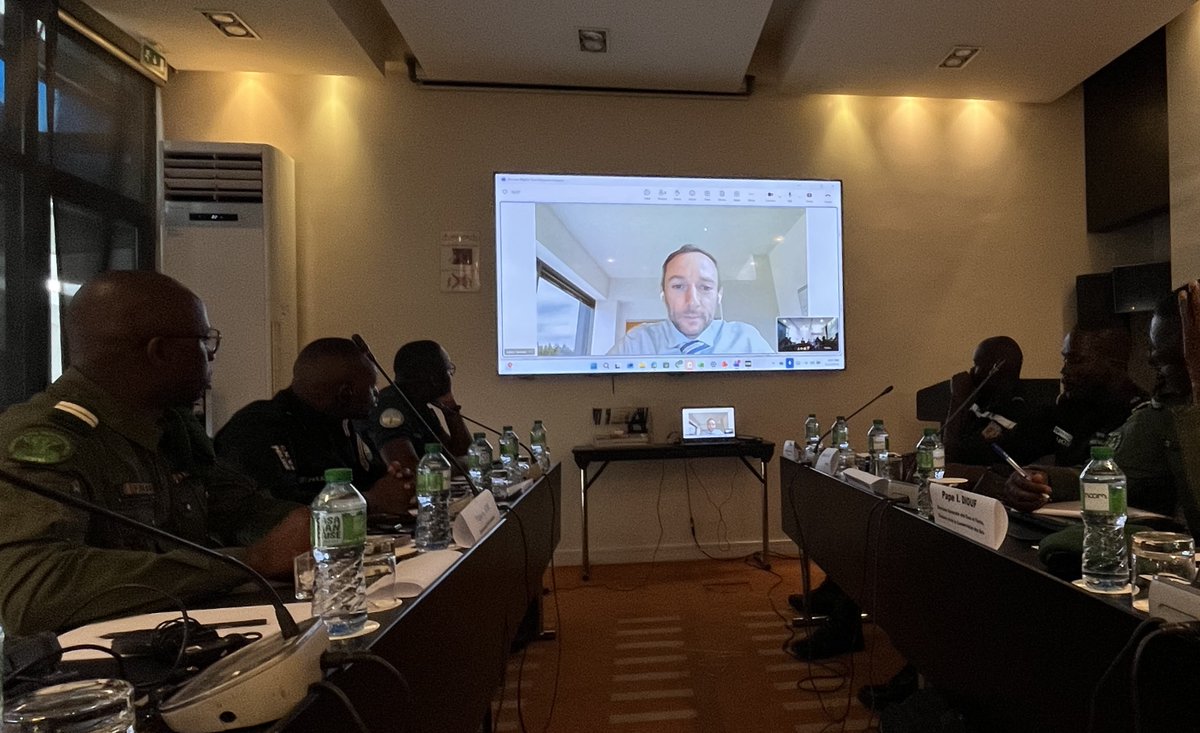 UN_OCT's tweet photo. ⭐️Responsible deployment of technologies: beneficiary entities of #UAS in #Senegal were briefed on international obligations &amp; due diligence requirements in 🇸🇳 to uphold #HumanRights

By @UN_OCT #AROS &amp; #HumanRights &amp; #Gender
🙏#Germany🇩🇪 &amp; #Qatar🇶🇦 https://t.co/2zKzwV7Mkd