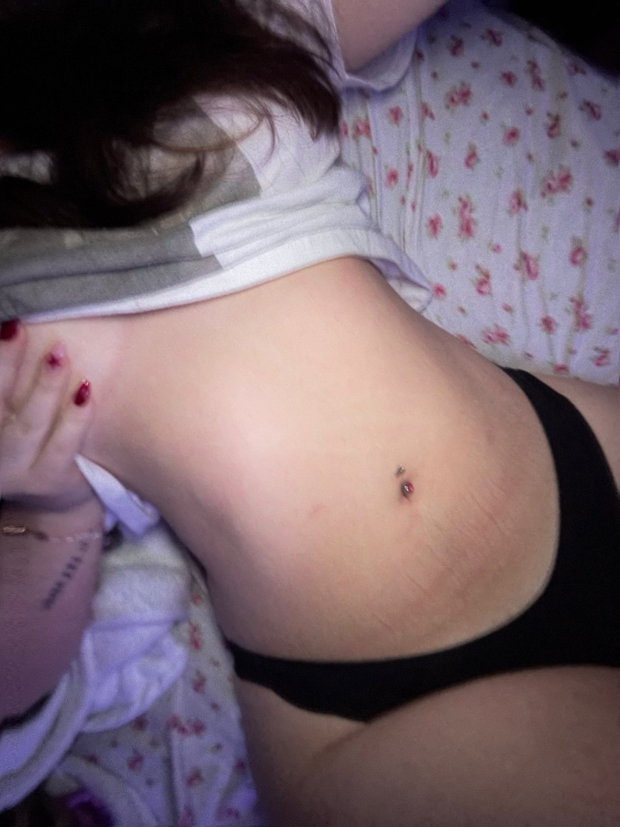 bedevoured's tweet image. me btw 😇 #nsfwtwtًً