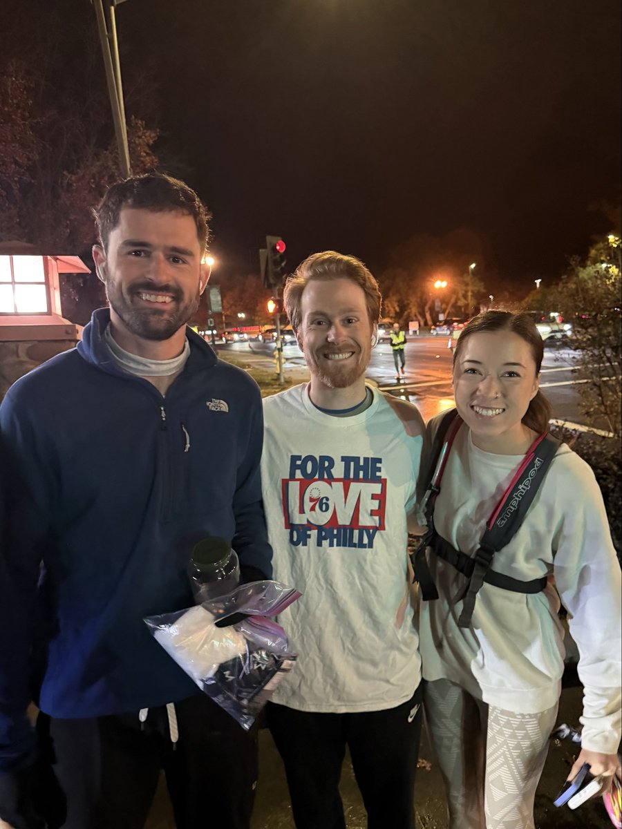 오늘로 32살이 되었어요! 🥳

 중년의 위기를 친구들과 함께하는 마라톤으로 바꿨습니다. 10/10 추천합니다.