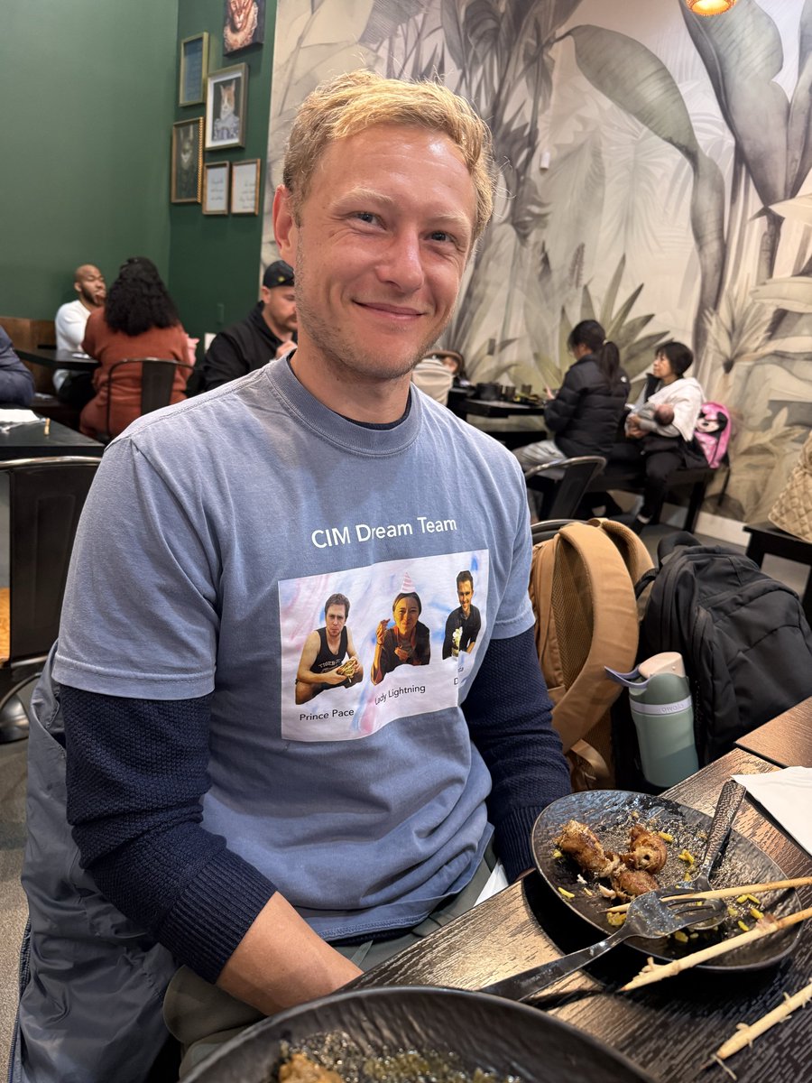 오늘로 32살이 되었어요! 🥳

 중년의 위기를 친구들과 함께하는 마라톤으로 바꿨습니다. 10/10 추천합니다.