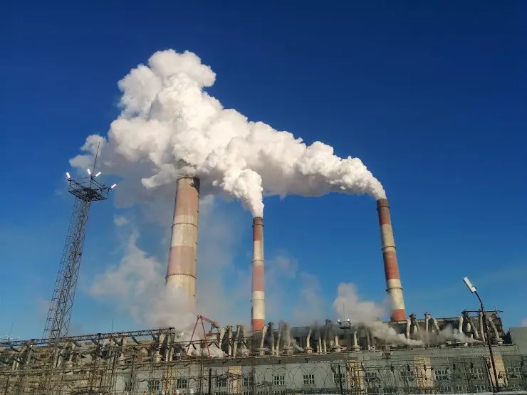 Прокуратура начала проверку после аварии на ТЭЦ-9 в Ангарске Иркутской области. Там без тепла остались более 1,5 тыс. домов.

«Прокуратура Ангарска организовала проверку по сообщению об аварийной ситуации на ТЭЦ в Ангарске, повлекшей снижение температурного режима в жилых домах»,