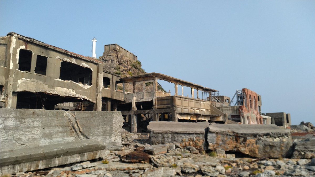 12月8日(月)晴れ

午前便、上陸できました🙌🏻

冬の海は荒れやすく、船酔いにも注意が必要です
心配な方は酔い止め対策をお願い致します
特に午前便出発の時間帯は、周辺の薬局等もまだ閉まってますので、事前のご準備をお願いします🙇

#軍艦島  #軍艦島クルーズ  #端島 
 #高島  #世界遺産  #長崎観光