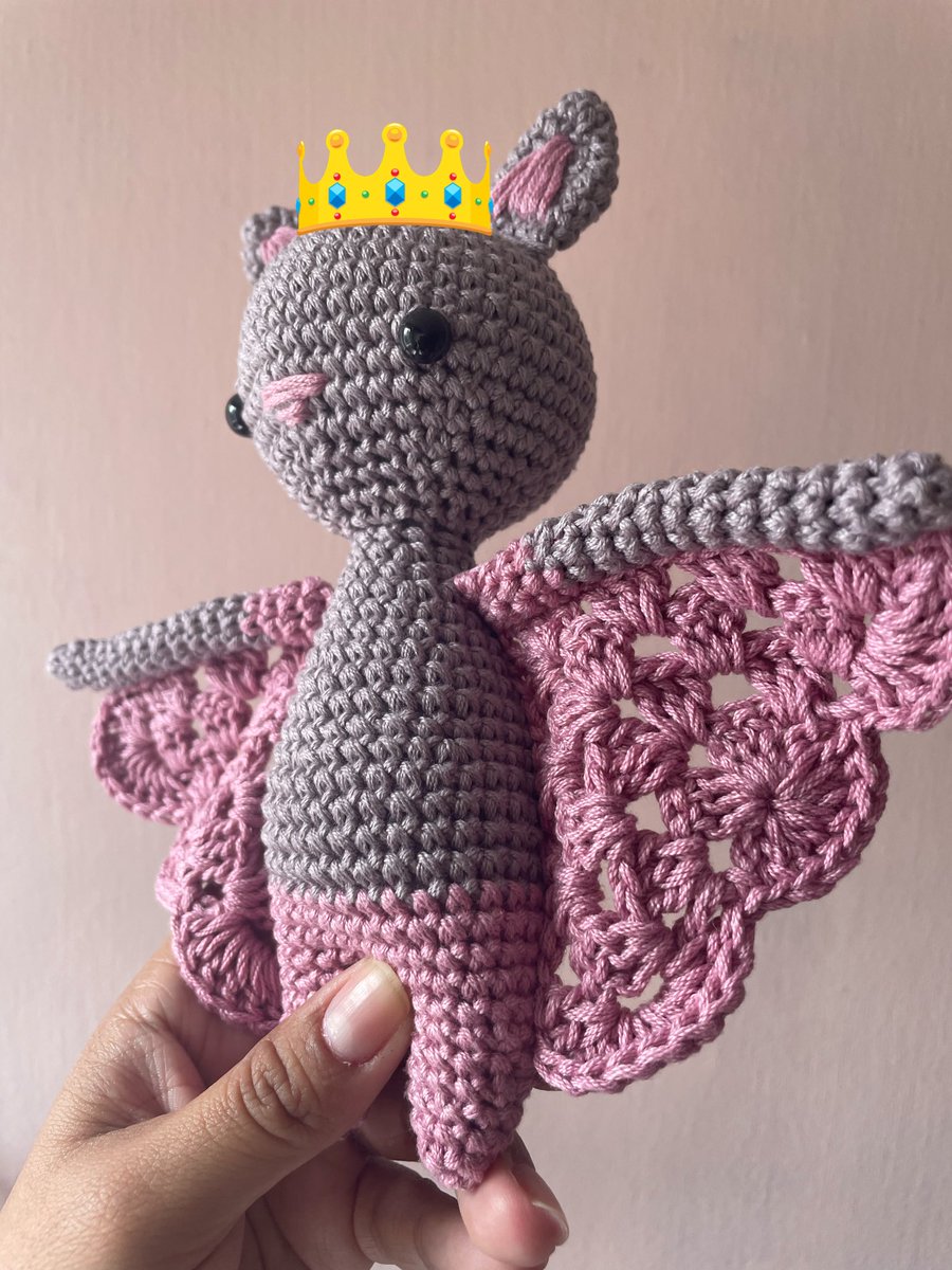 Anavia's tweet image. Oigan, buenas buenas. 
Sí tejí estas navidades, así que aún están a tiempo de apartar sus regalitos handmade/crocheteros. Hay más cosillas y sí navideñas: