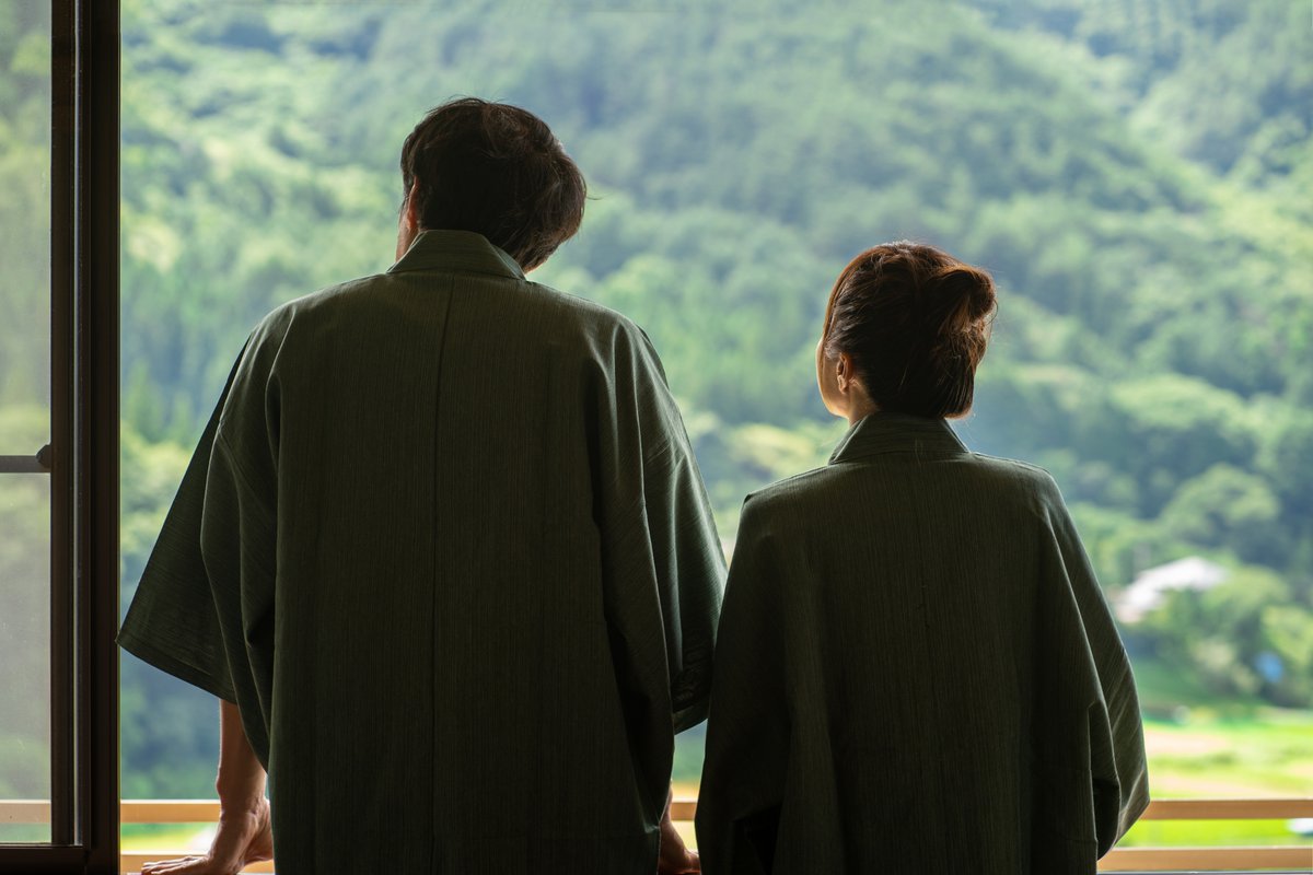 Image for the Tweet beginning: 💔 元カノが美人だと不安…？ 💔

😣 比べてしまうのは誰でもあること
👀 美人＝外見だけで選んだとは限らない
💓