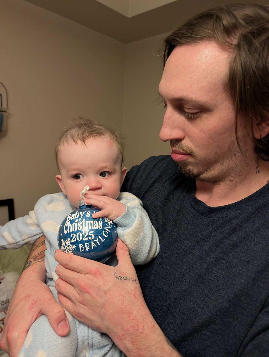 RelapsedWorld's tweet image. HAPPY FIRST CHRISTMAS SEASON SON!!! I love you so much! I cant wait for you to open your gifts, son