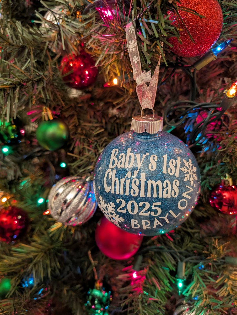 RelapsedWorld's tweet image. HAPPY FIRST CHRISTMAS SEASON SON!!! I love you so much! I cant wait for you to open your gifts, son