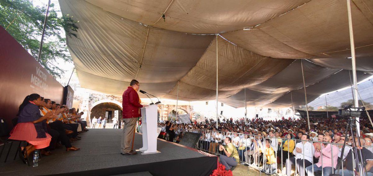 ¡GRACIAS MORELOS! 🫂❤️
Agradezco a mi bello pueblo de Morelos, por acompañarme en este primer informe. Su cariño, su presencia y su confianza hacen que cada paso valga la pena. Seguimos caminando juntas y juntos por amor al pueblo. ❤️🇲🇽