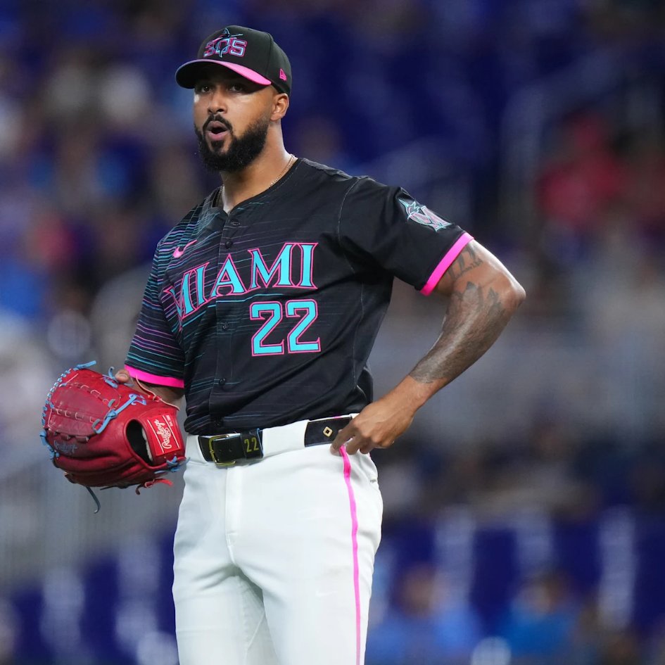 bbq_bo55's tweet photo. The MLB Winter Meetings are about to start-expect major trades, but some NL East teams should avoid risky moves like dealing MacKenzie Gore or overpaying for Byron Buxton.  https://t.co/Hc8jcHqKKb https://t.co/gVFPfqHZHH