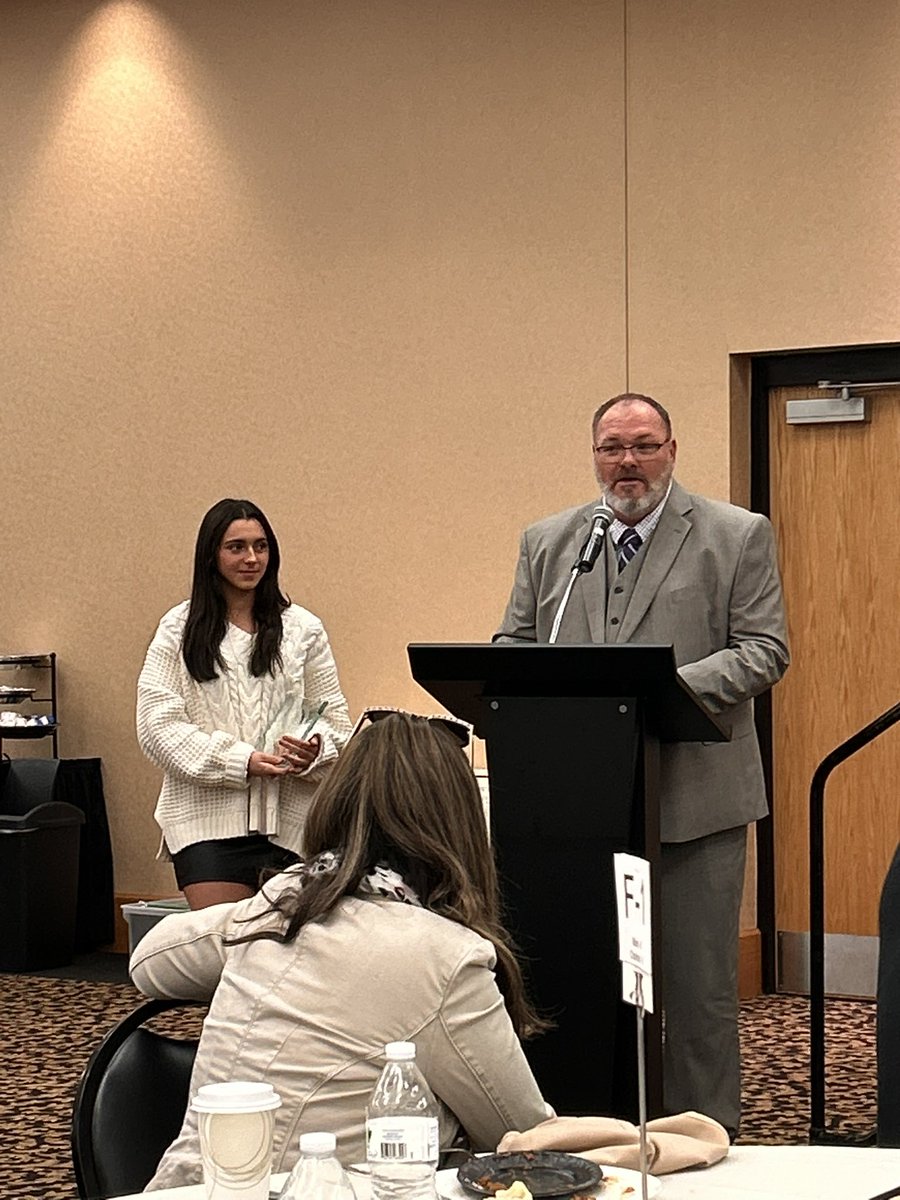 Kaitlyn Moe Rosensteel Scholarship Foundation tweet media