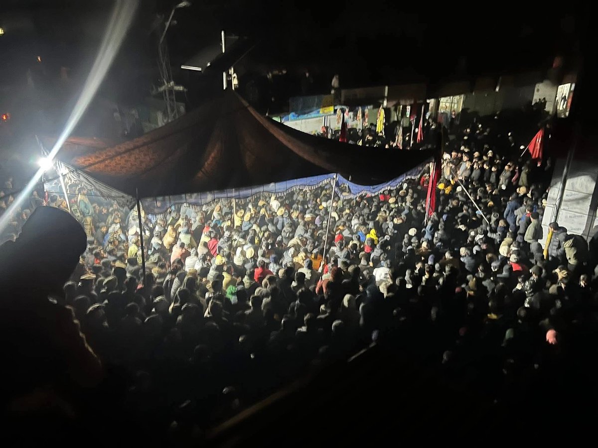 شناختی کارڈ پاکستانی دل ایرانی 

فیصل عباس نامی قومی و سیکورٹی اداروں کو مطلوبہ مجرم
 کی گرفتاری کے بعد اسے چھڑانے کے لئے احتجاج کرتے ہوئے پاکستان کے قومی اداروں کو دھمکیاں دینے والے کون ہیں ؟

قاضی نثار صاحب پر حملہ کرنے والے کو چھڑانے کا کیا مطلب ہے ؟

 امن دشمن کی حمایت میں یہ