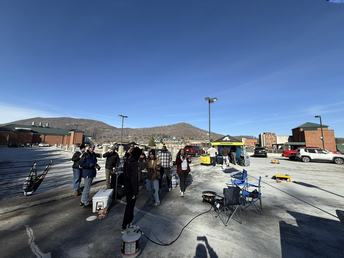 Howard Street Safety Meeting tweet media