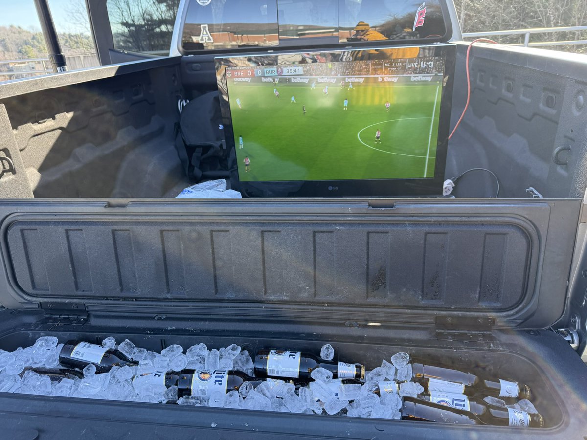 Howard Street Safety Meeting tweet media