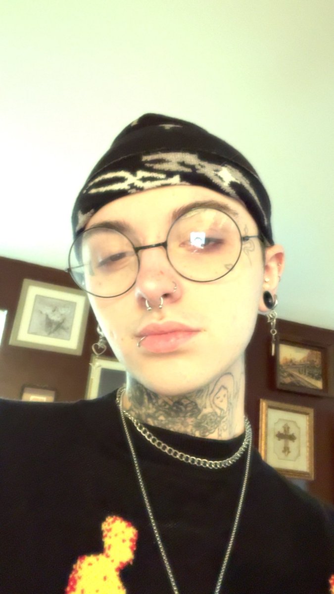 machetemutt's tweet photo. i miss posting on here i just forget i have a twitter account all the time https://t.co/8Qbq7vedA6