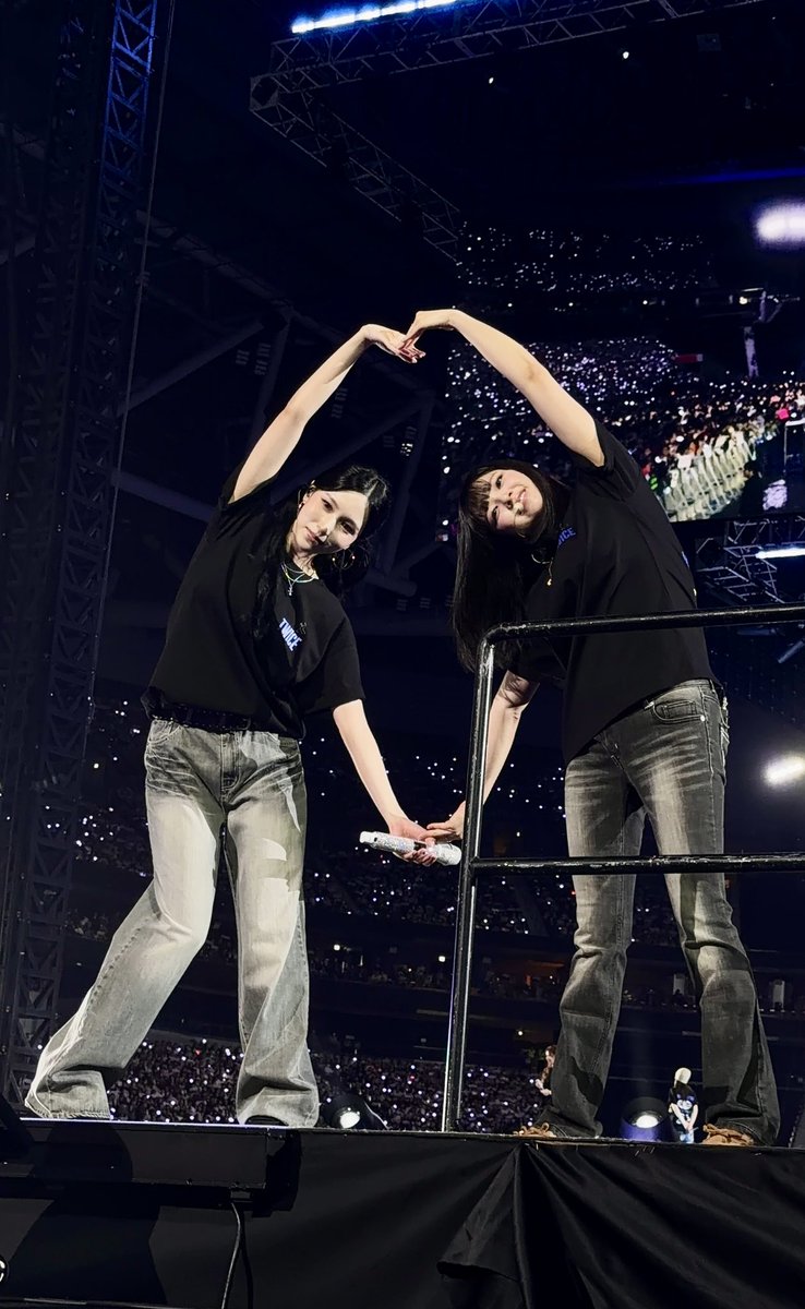 nairbeelhkg's tweet image. Mina &amp;amp; Jeongyeon CP 

@JYPETWICE #TWICE #TWICE_THISISFOR_WORLD_TOUR #TWICE_THISISFOR_WORLD_TOUR_HONGKONG #MINA #JEONGYEON #HongKong #Aftermoon