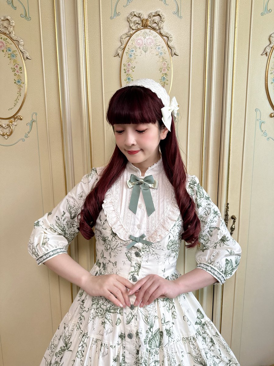 木漏れ日の中の鈴蘭ティアードワンピース👗 #イノワさん新作撮影