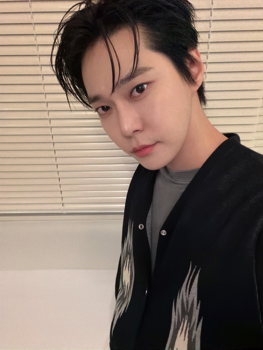 Doyoung 💬

Hailoong!!
In a way, this might be the last 🫧 before I take a short break hh
Still, I wanted to convey my gratitude, so thank you so, so much for coming to my side. Thank you for listening to everything I’ve shared for such a long time. It can be said that our