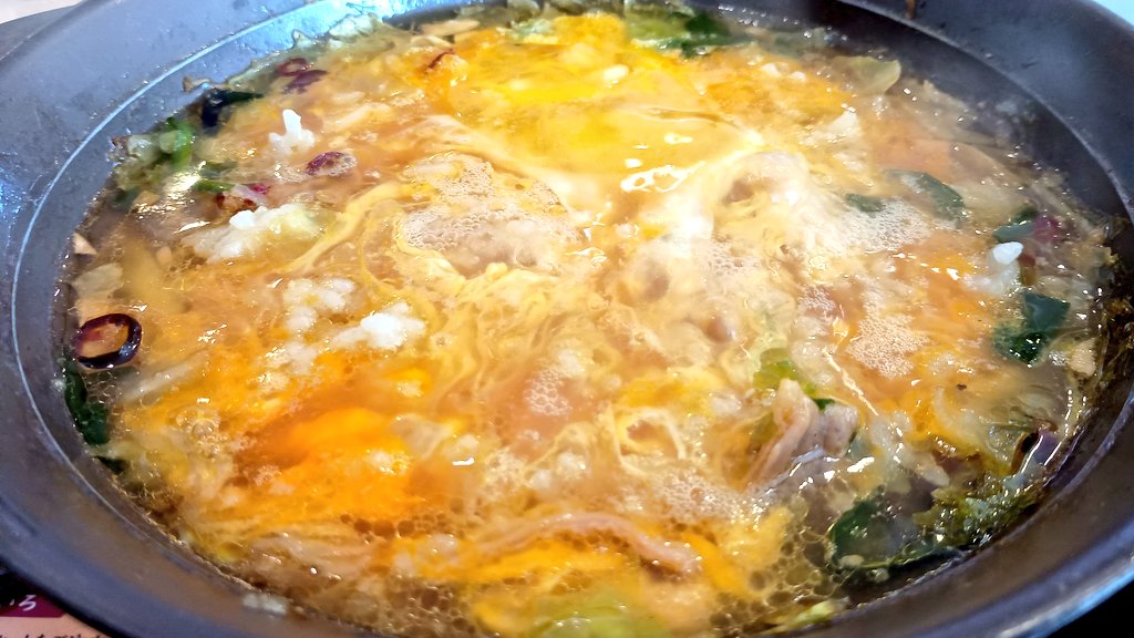 Springdolphin12's tweet image. ガストのもつ鍋フェアがまた始まったので行ってきました👌
ラーメン＆雑炊も食べて大満足✨
これから大切なお仕事に入ります😆それはお昼寝です🤣🤣🤣