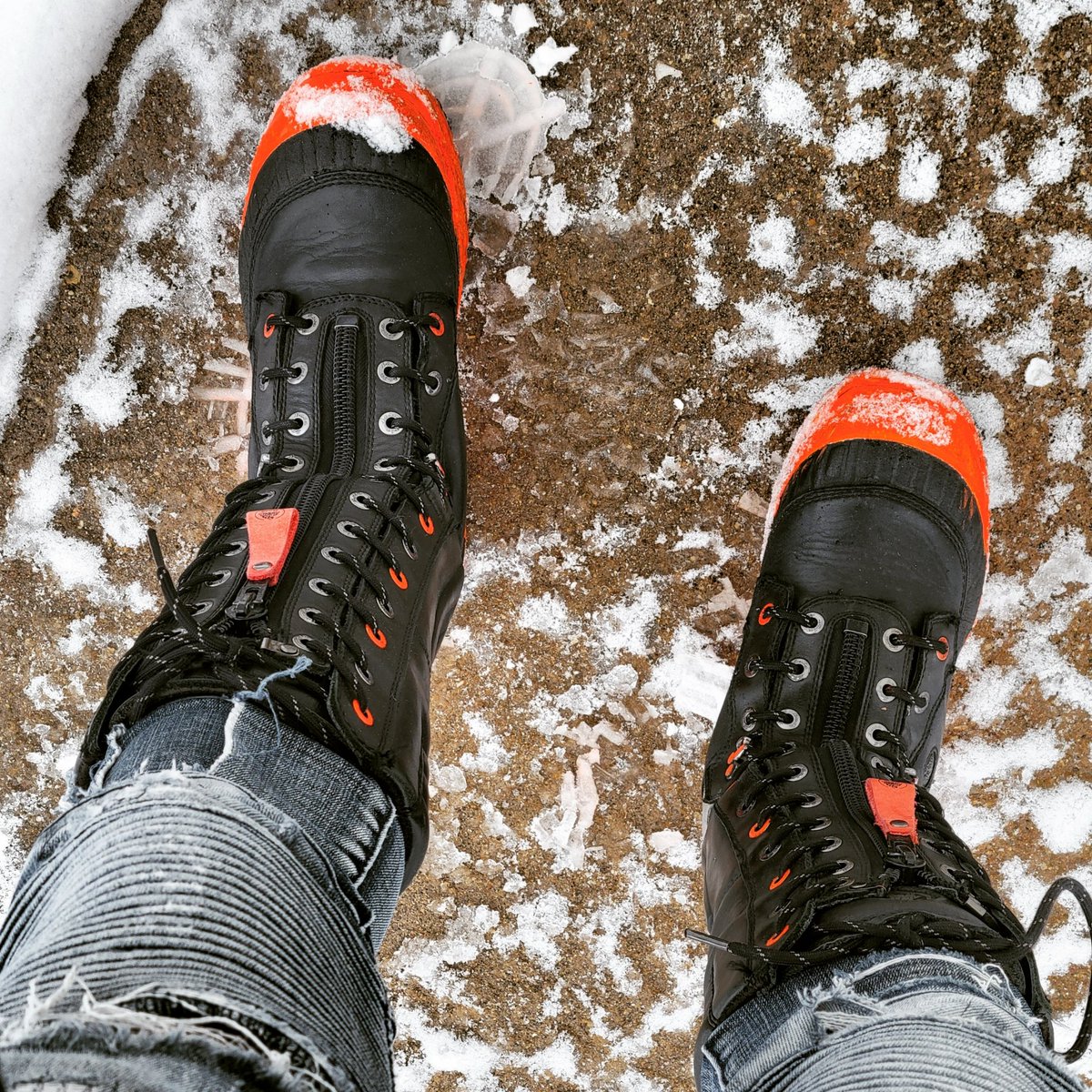 LightstormN's tweet image. I still just looked down and go, wow! I love these. 
#boots #bootporn #bootsaddict
This one definitely gets filed under tall boots, leather boots, waterproof boots, bakugo boots, lace up boots, massive boots, Katsuki Bakugo, lugged soles, Boots addict