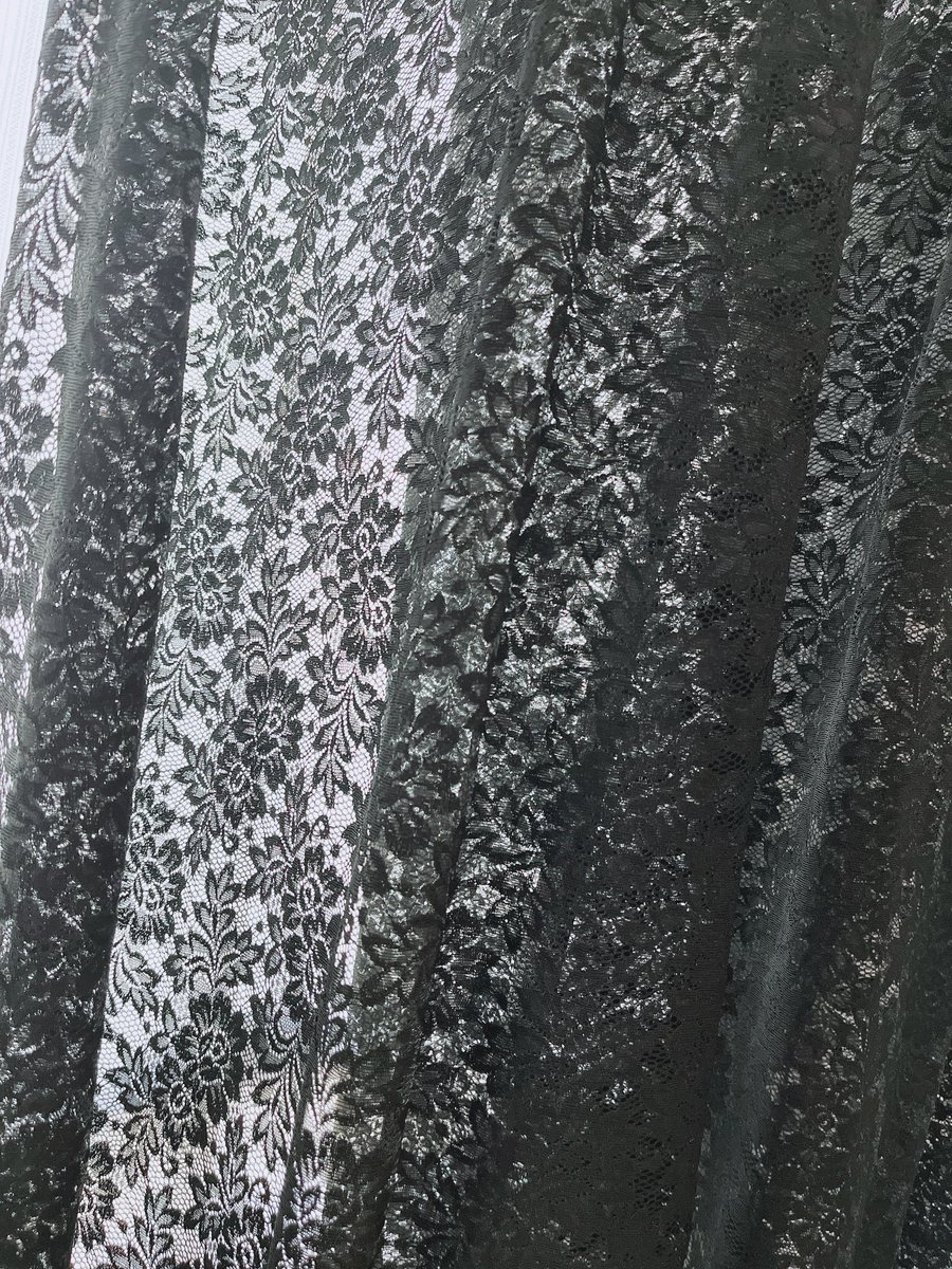 最近は、とある制作を進めております❣️
全体像をお見せするのは先になるかと思いますが、またアップしますのでお待ちください✨✨
どんな仕上がりになるか私もワクワク☺️