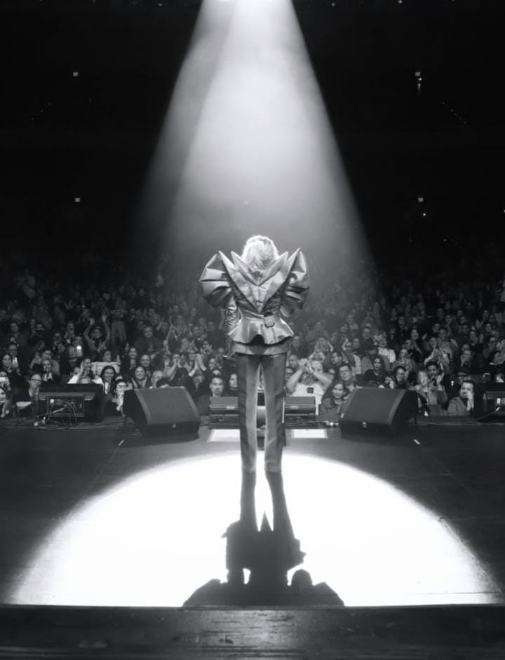 yurifanspandaoficial tweet media