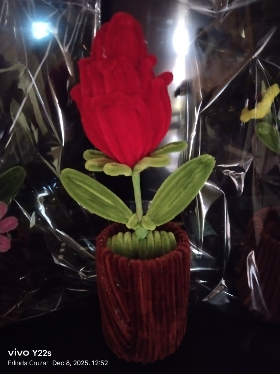 Flower fuzzy wire my own craft