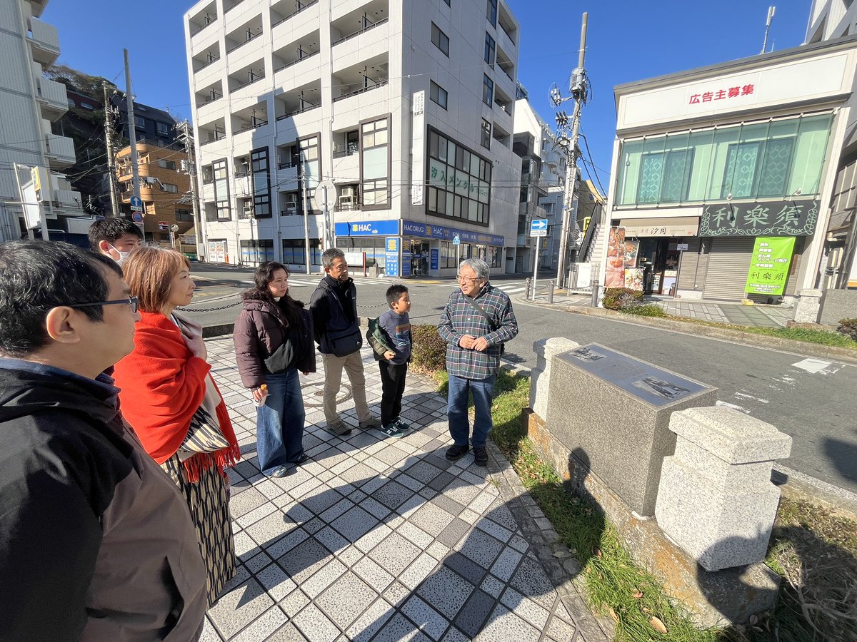 郷土史家の山本先生による街歩きツアーを開催しました🚶‍♀️🚶‍♂️✨
横須賀の歴史に触れながら普段は見過ごしてしまうような街を知れる素敵な時間でした！！！
--------------
そしてそして…
SUKAミュー2026は絶賛キャスト募集中！ぜひご応募お待ちしております！

docs.google.com/forms/d/e/1FAI…
