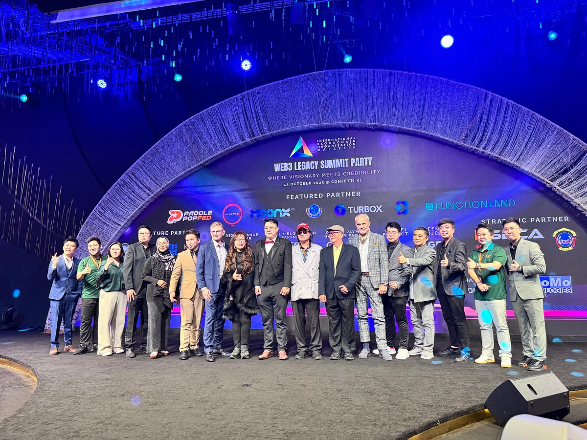 PlayPaddlePOP's tweet photo. PaddlePOP hit the courts with IBO Malaysia — connecting the pickleball community with our vision of blending real-world sports and Web3 innovation.
Every event helps us meet players, share the game, and grow the future of pickleball together.

#playpickleball #sportstech https://t.co/vk2xVW9pzz