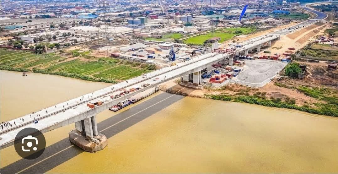 Lagos built a Deep Sea Port. Lagos State built Metro lines, Ondo is building a Deep Sea Port. Ogun State and Ekiti built Airports. The South West is planning to link all the States by rail. All without help from the FG. You have a whole region on a landmass of 30,000sqkm, the