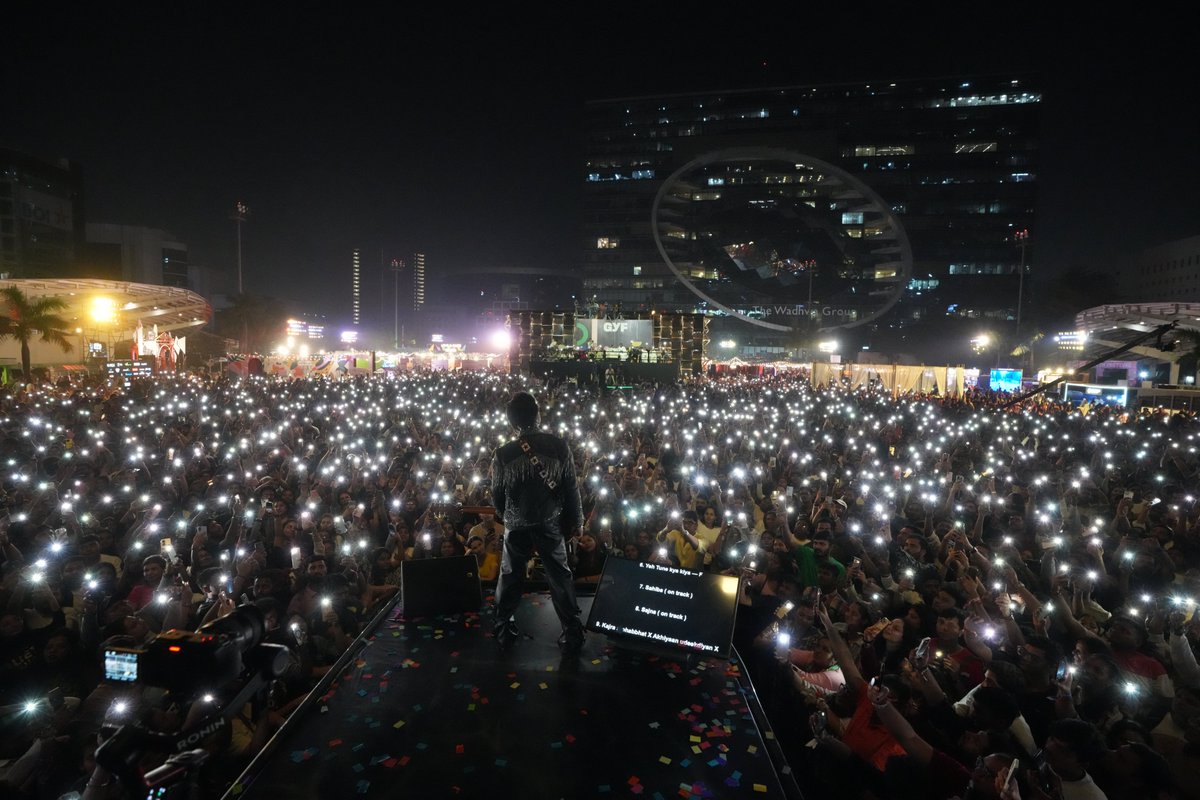 SRMDharampur's tweet image. The much-awaited GYF concert by #StebinBen ensured that the atmosphere lifted all at once. Cheers, movement and voices singing along filled the grounds with electrifying energy. From melody to momentum, every note he delivered stirred something deep within the audience. The final
