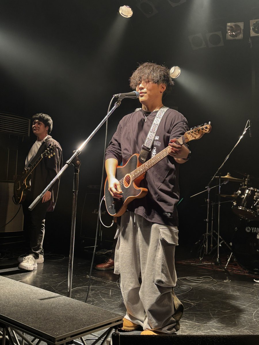 ngy19750806's tweet photo. 昨日のCLUBROOTS

GENEGLIDE
普段撮影しているMakotoさんのバンドで4年ぶりに一夜限り復活

来場したバンドマンの多くが「懐かしい」と話す
見どころのあるライブ内容で一夜限りで終わらせるのは惜しい

活動機会を作れば良いのかな？ https://t.co/9CSaMKZY1Y