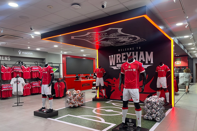 proelectrician's tweet image. Collingwood lights up Wrexham FC Official Shop

Find out more here - bit.ly/4rFX6S6

@CollingwoodLED #lightingscheme #WrexhamFC #lightingproject