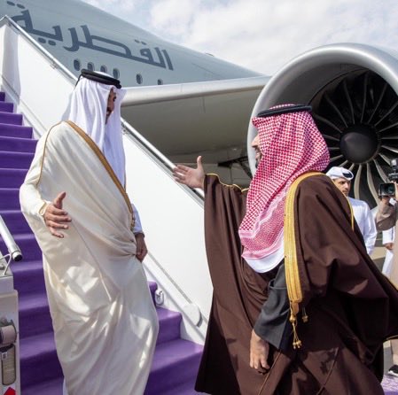 اجمل صور لـهذا اليوم!!!!!

سمو سيدي ولي العهد الامير محمد بن سلمان يستقبل سمو الشيخ تميم بن حمد امير دولة قطر في العاصمة الـريـاض ♥️🇸🇦🇶🇦
 #أمير_قطر_في_الرياض