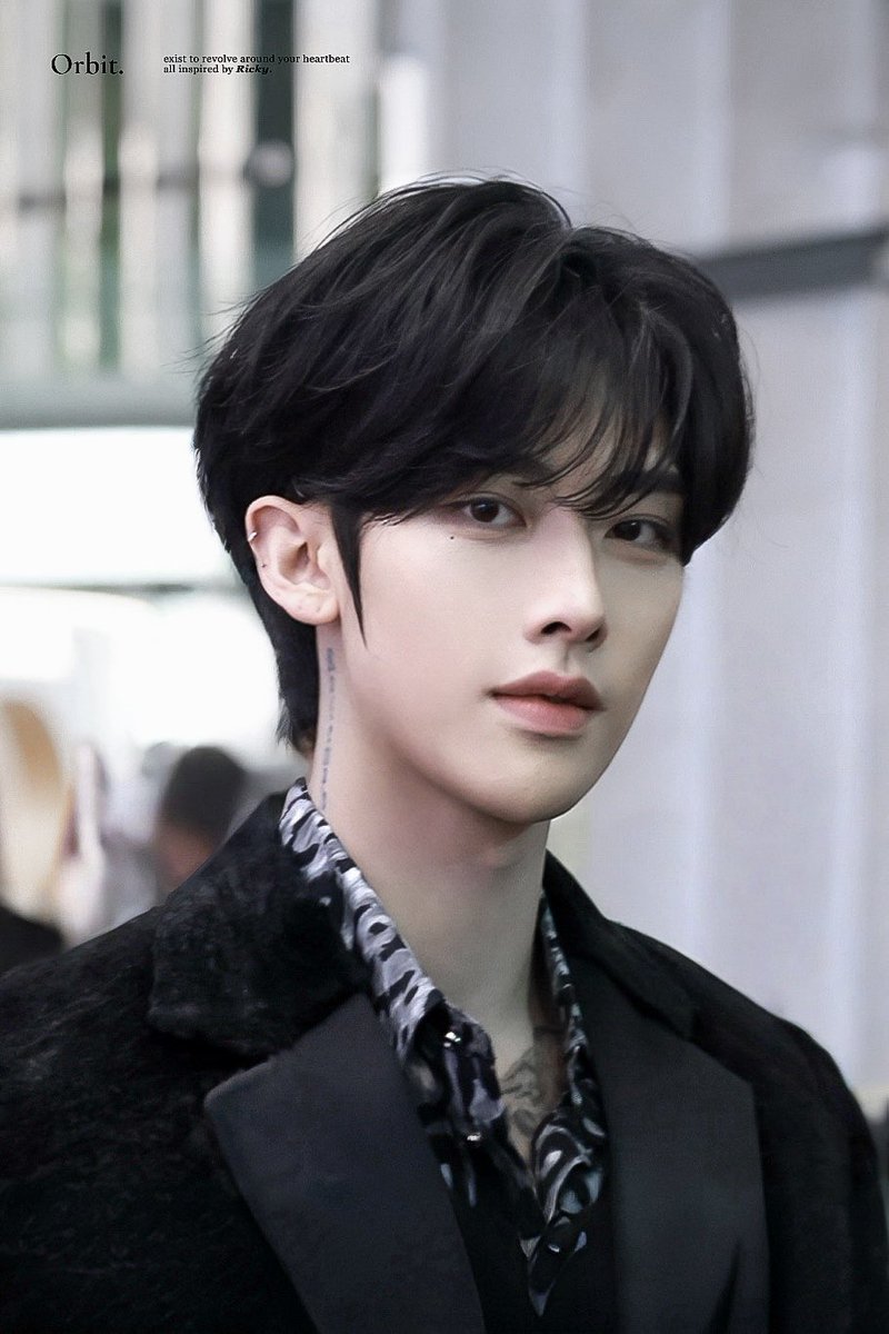 𝐎𝐫𝐛𝐢𝐭. tweet media