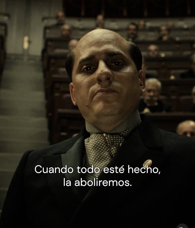 Mussolini.
