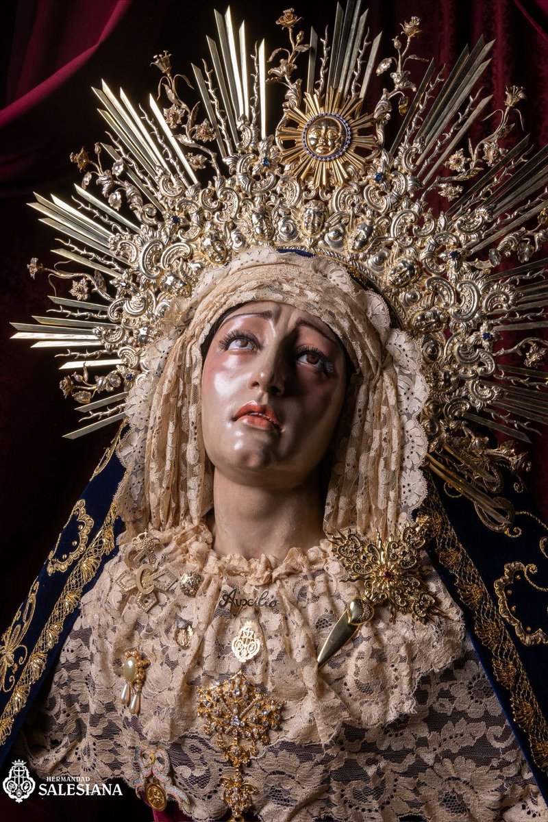 ¿Sabes silbar? El 8 de diciembre de 1841 Don Bosco se encontró con Bartolomé Garelli y comenzó su obra del Oratorio. 

En la gran fiesta de la Inmaculada pedimos a María que nos enseñe a ser fieles discípulos del Señor como Ella y continuadores del legado de Don Bosco.

Bendita