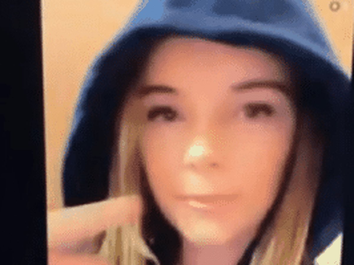 PsyGuy007's tweet image. 🚨 🇫🇷 DISPARITION INQUIÉTANTE de Nina, 14 ans, à Annecy

Nina, 14 ans, a disparu depuis vendredi 5 décembre.

Vers 11H00 du matin, elle a quitté le collège La Salle à Pringy à Annecy, en Haute-Savoie.

Depuis, on n'a plus aucun signe de vie de la jeune fille.

Un appel à témoins…