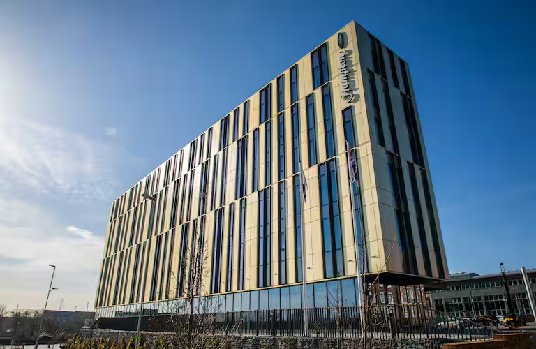 Midas_Cladding's tweet image. Throwback to when we got the contract to supply and fit cladding on Stockton’s @HamptonByHilton hotel. 

We were appointed by contractor Bowmer &amp;amp; Kirkland to install an aluminium cassette rainscreen cladding system. 

#TeamMidas #Cladding