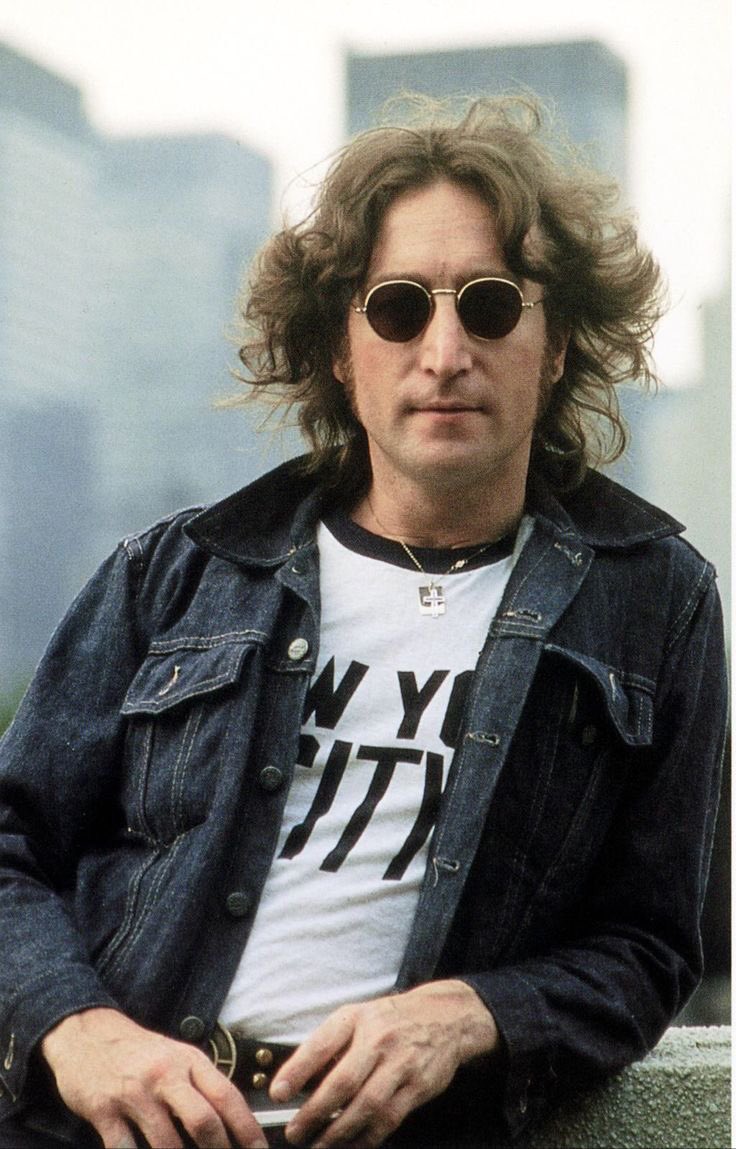 It was 45 years ago today we lost
This wonderful man John Lennon 🙏😢❤️ Imagine all the people living life in peace. You may say I'm a dreamer, but I'm not the only one. I hope someday you'll join us, and the world will be as one. #JohnLennon