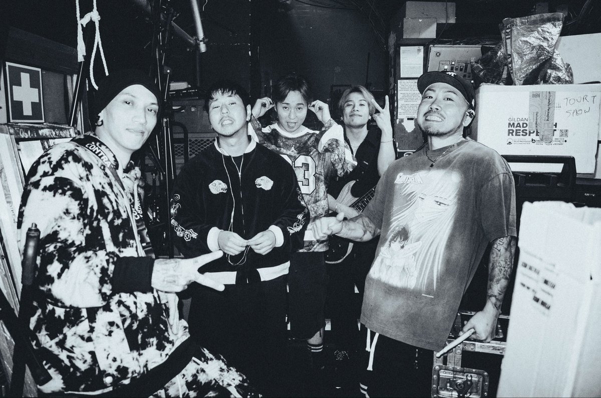 coldrain presents EU/UK HEADLINE TOUR 2025 OPTIMIZE at VIENNA

Thank you ! You were all amazing!! 
Thank you for a really fun time!！

Thank you to coldrain and REVNOIR for performing live together!

感謝！！
#noisemaker
#coldrain
#revnoir 
#vienna 
#optimize