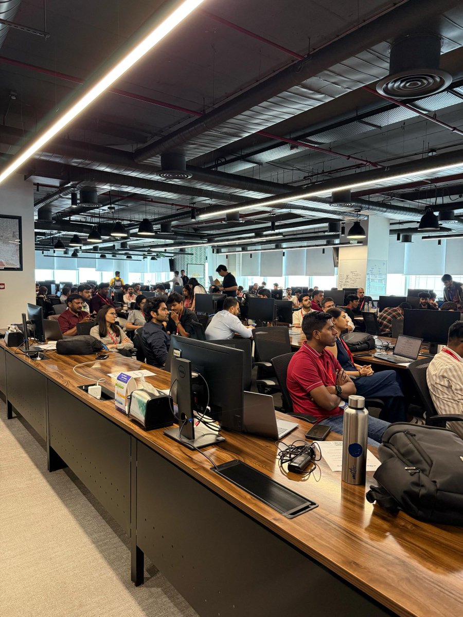 browserstack's tweet image. 🎉 What an incredible BrowserStack #DeveloperDay in Mumbai!

A room full of sharp minds, real conversations, and high-voltage curiosity. From hands-on Testathon battles to deep dives with testers and developers, the energy never dipped for a second.

We watched ideas take shape,…